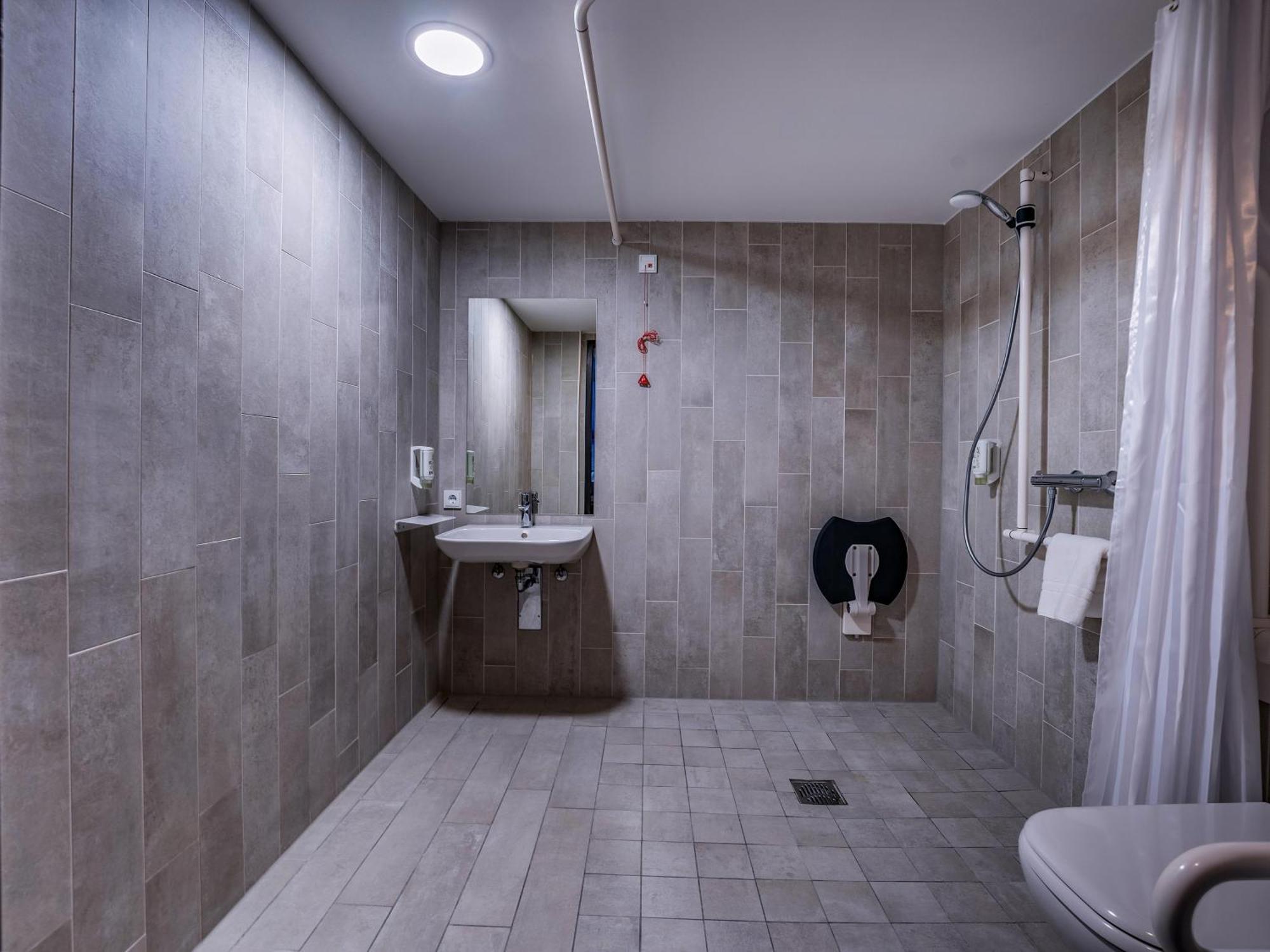 B&B Hotel วิลลิงเงน-ชเวนนิงเงน ภายนอก รูปภาพ